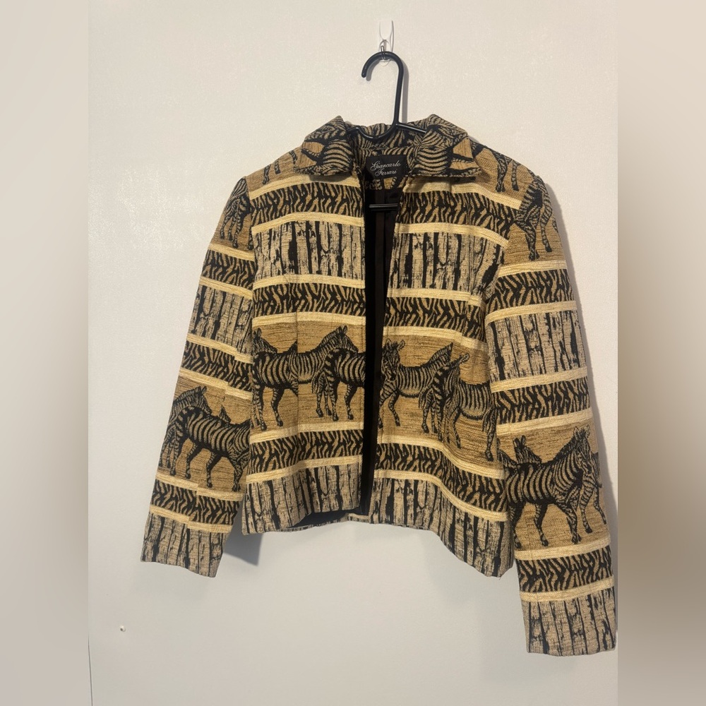 Animal print suit jacket! 🦓